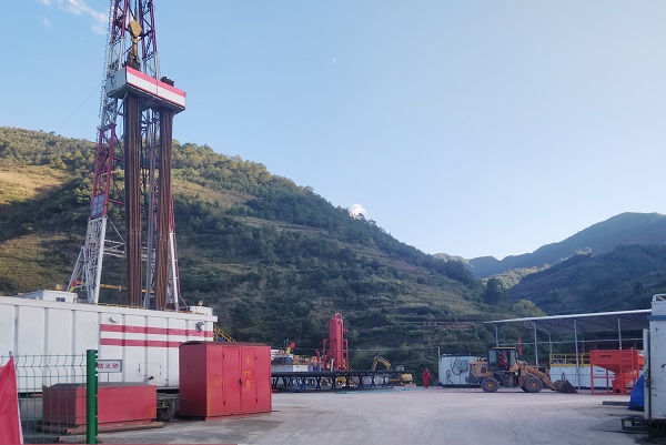 水基泥漿不落地成套設(shè)備施工現(xiàn)場